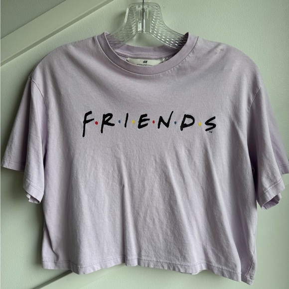 H&M Lavender FRIENDS Graphic Tee size 12-14 Y - Picture 1 of 4